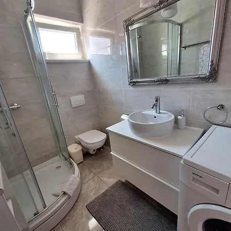 App Sanny With Terrace Malinska