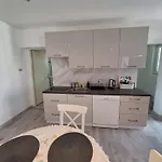 App Sanny With Terrace Appartement *