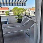App Sanny With Terrace Appartement